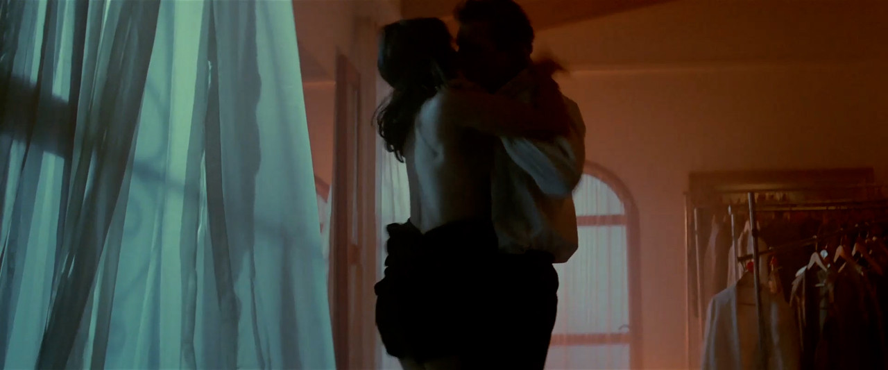 Madeleine.Stowe_Revenge.00_03_11_11.Still013