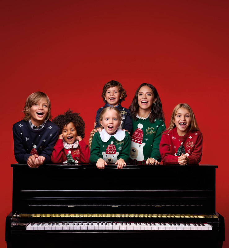 OVS con Francesca Michielin per il Christmas Jumper Day 2022 OVS con Francesca Michielin per il Christmas Jumper Day 2022