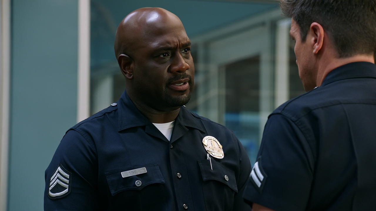 The.Rookie.S05E03.Dye.Hard.1080p.10bit.AMZN.WEB-DL.DDP5.1.HEVC-Vyndros.mkv_snapshot_17.59_[2022.10.1
