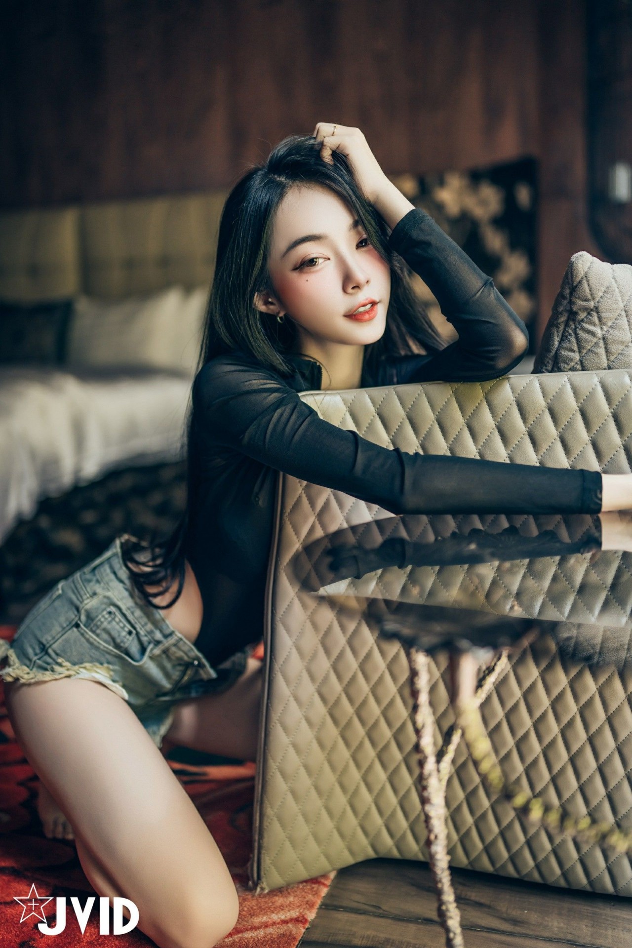 JVID飄飄《巨乳甜點女神》写真作品， 黑色透视，蕾丝内裤的性感时刻插图9