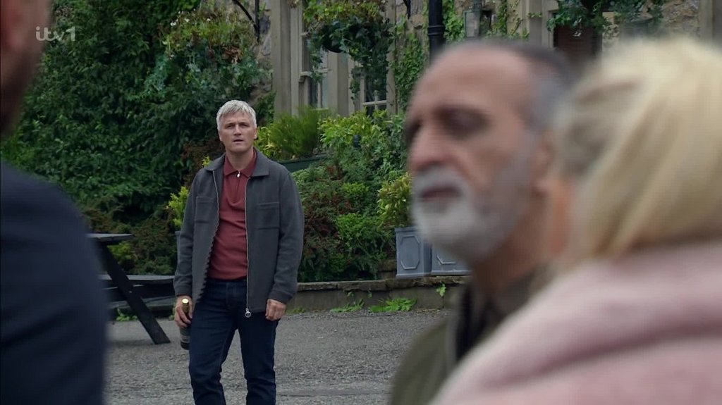 [Image: ihlaq04px63x.jpg]