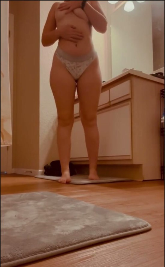 [Image: Voyeur61985114612.jpg]