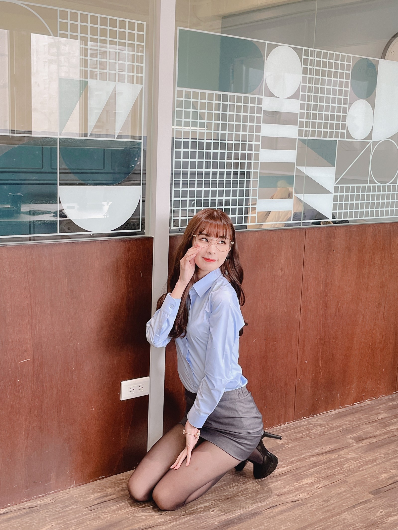 泥泥汝 OL 女郎 B 主题 写真＋视频合集｜高人气职业风作品（350P｜12V｜840MB）插图5