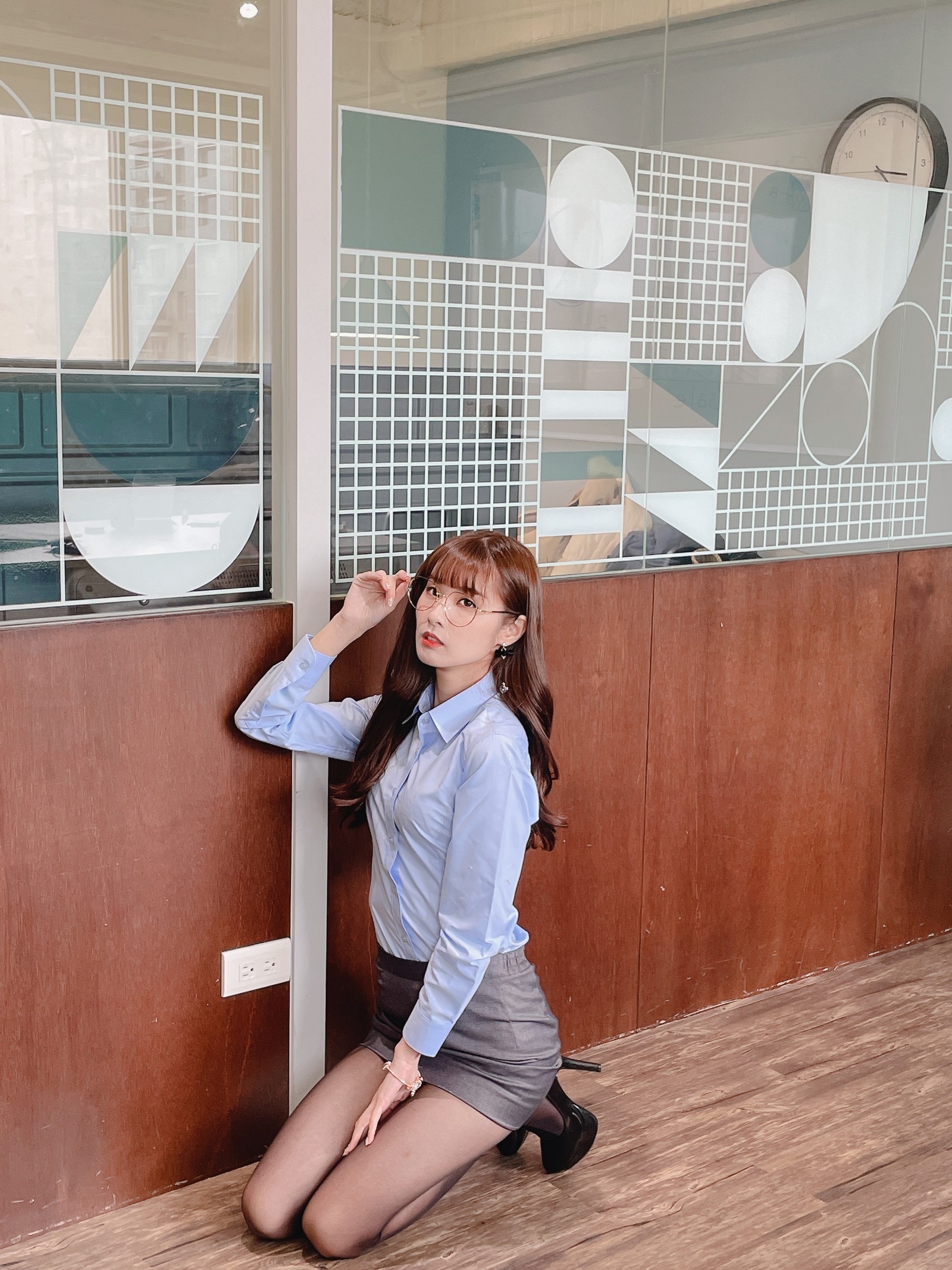 泥泥汝 OL 女郎 B 主题 写真＋视频合集｜高人气职业风作品（350P｜12V｜840MB）插图8