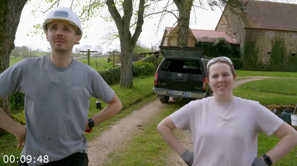 [Image: r5yr7ew1fl3u.png]