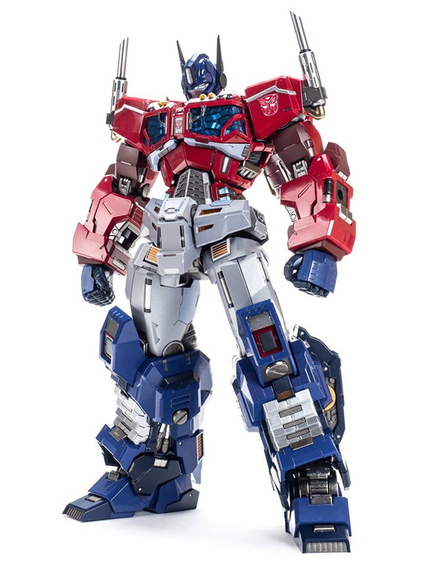 Flame-Toys-Kuro-Kara-Kuri-Optimus-Prime-01