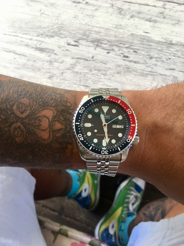 81456CEF-7E4F-46CD-B01A-CEA10FFD87FD