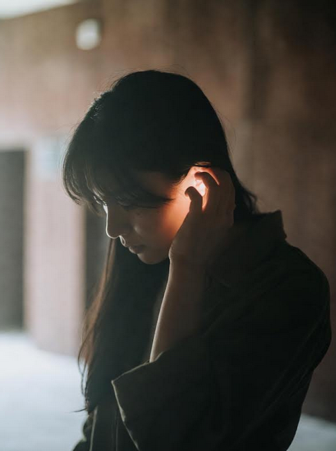 ΕΜΒΟΕΣ ΑΥΤΙΩΝ: ΟΤΑΝ Ο ΗΧΟΣ ΔΕ ΣΒΗΝΕΙ ΠΟΤΕ