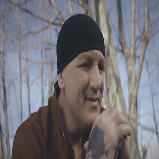 Samo Jedan Zagrljaj