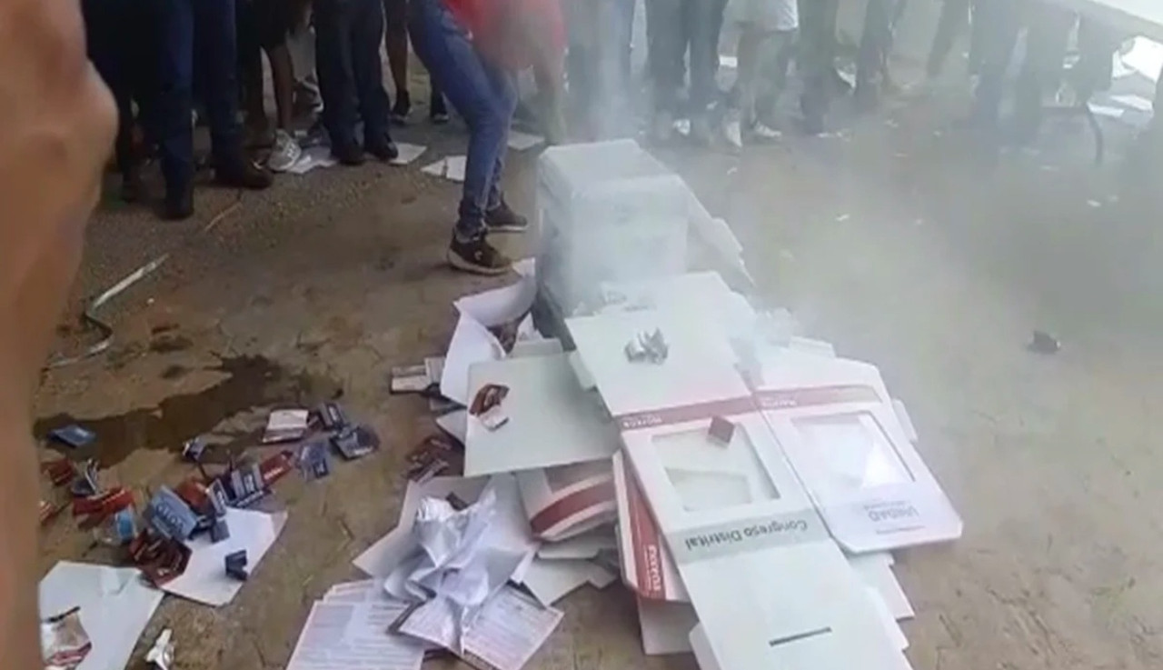 Queman urnas durante elecciones de Morena en Chiapas