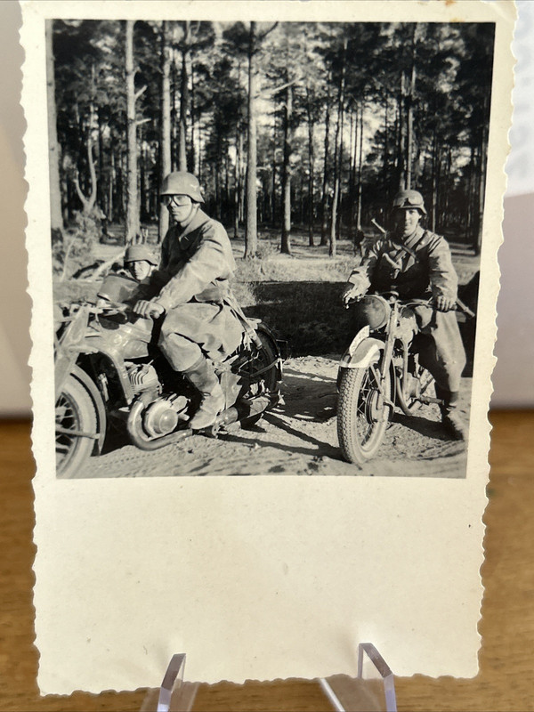 Foto Wk2 Wehrmacht Soldaten Kradmelder Motorrad Front (2)