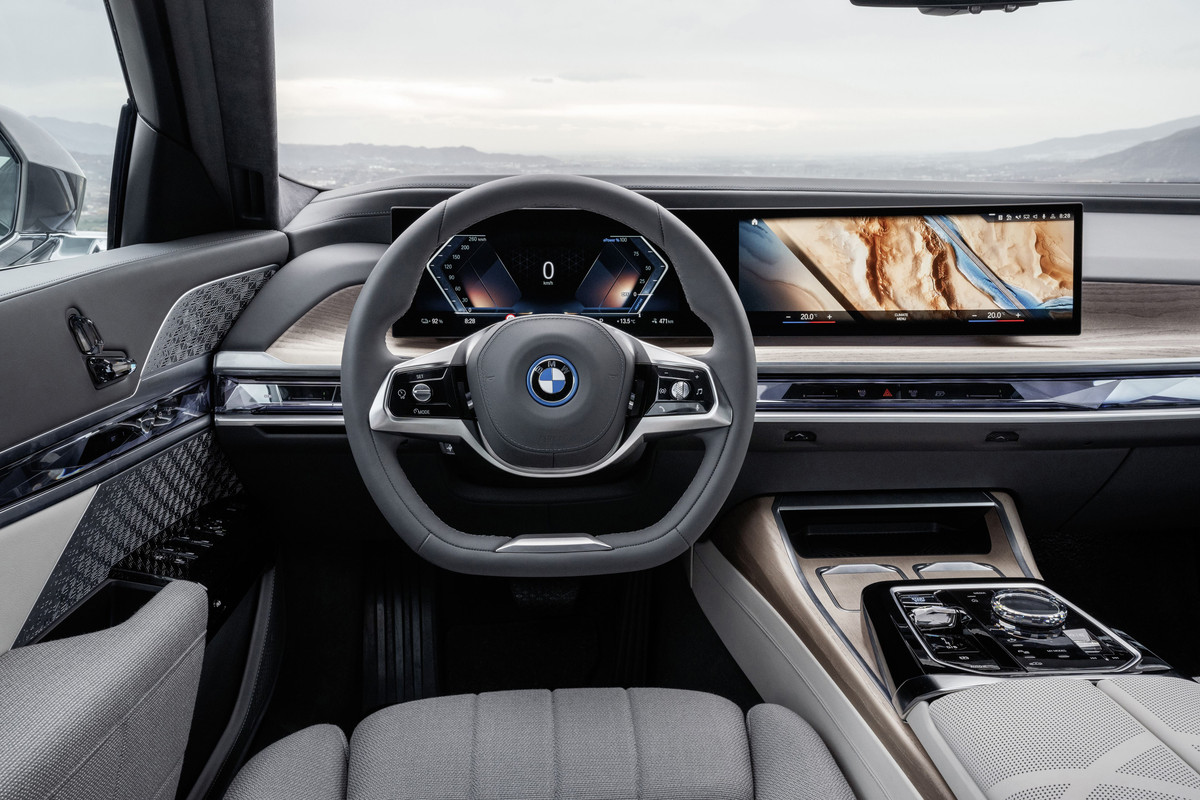 P90458249_highRes_the-new-bmw-i7-xdriv