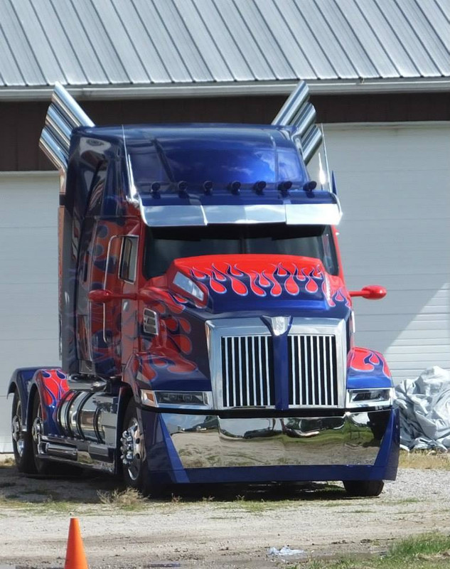 transformers-4-optimus-prime-truck1_1372527837