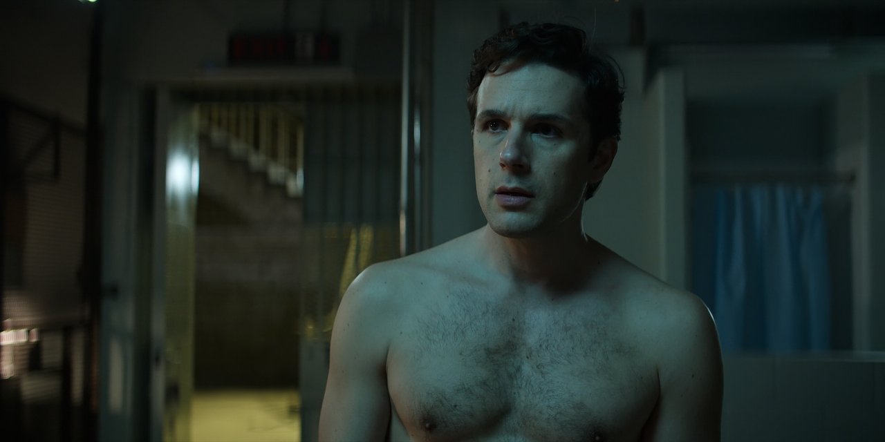 Reacher.S01E01.Welcome.to.Margrave.1080p.10bit.BluRay.AAC5.1.HEVC-Vyndros.mkv_snapshot_22.41_[2023.0