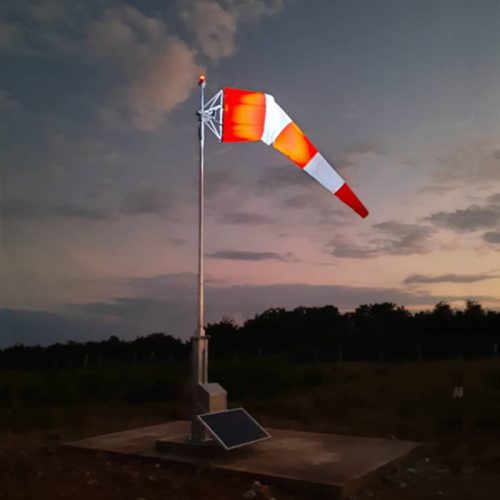 wind-cone-windsock-lighting-operating-by-night-500x500.jpg