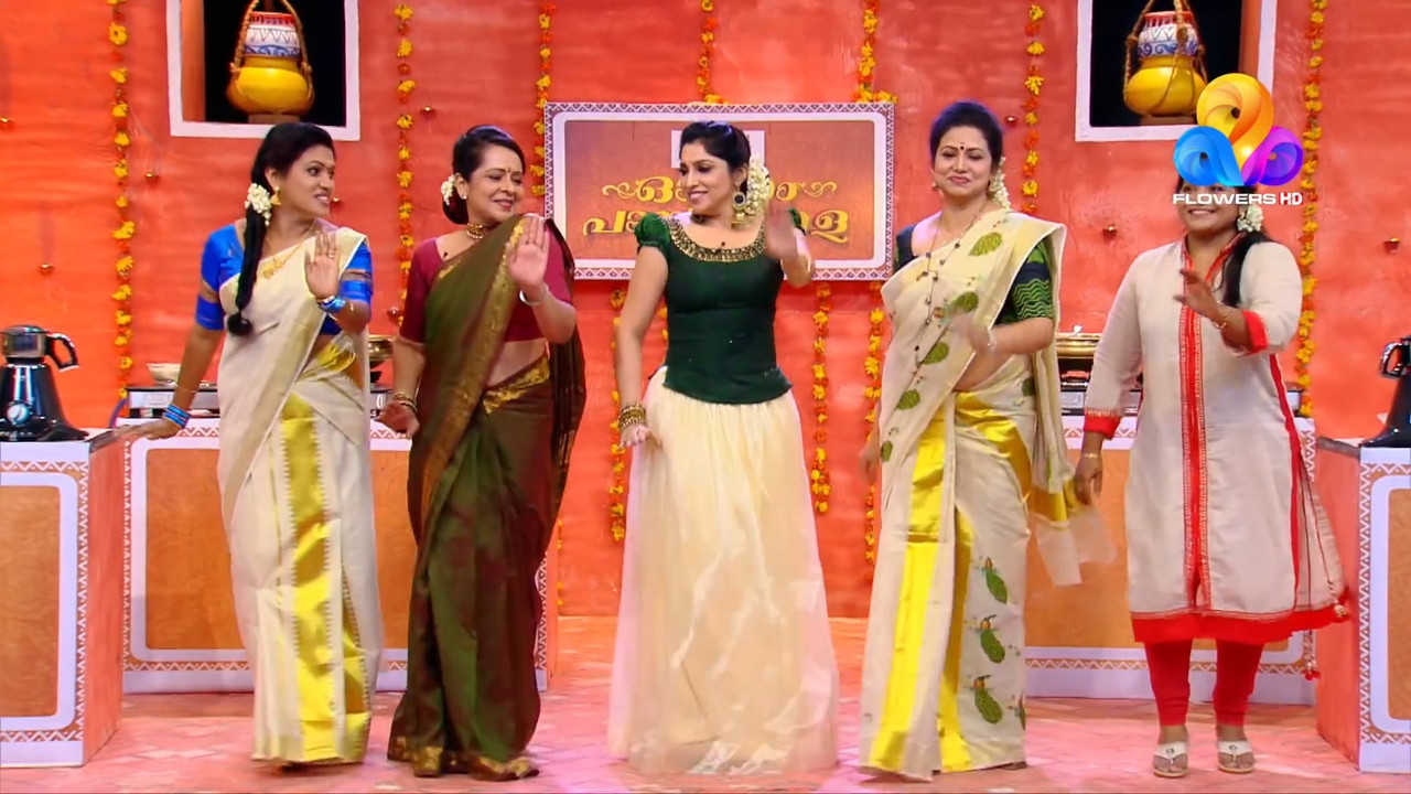 Sheelu Abraham First Time & Rare Open Navel Show in Saree.m4v_snapshot_00.16.183