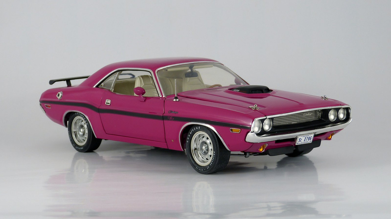 1:18 Highway 61 1970 Dodge Challenger R/T | DiecastXchange Forum