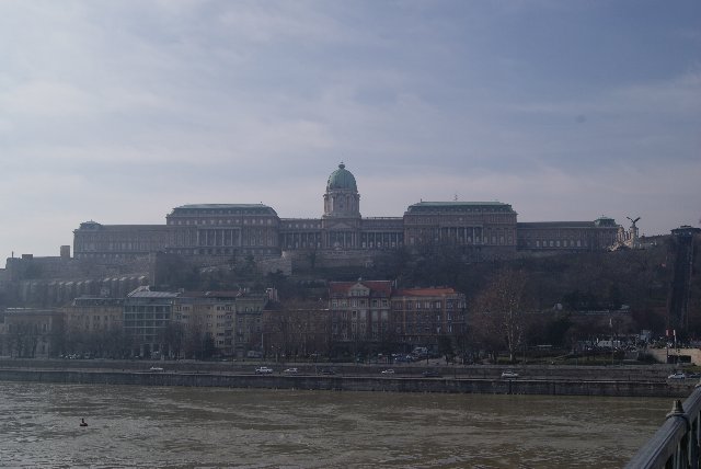 BUDAPEST EN UN FIN DE SEMANA - Blogs de Hungria - Puente de las Cadenas, Noria, estatuas, Parlamento, Catedral etc (5)