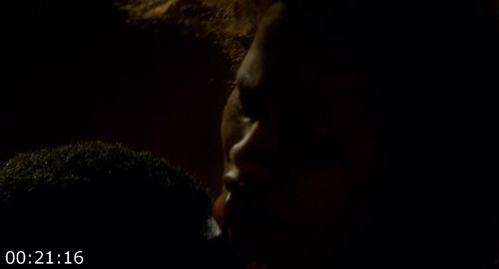 [Kép: Devil-In-A-Blue-Dress-1995-Criterion-108...BONE-F.png]