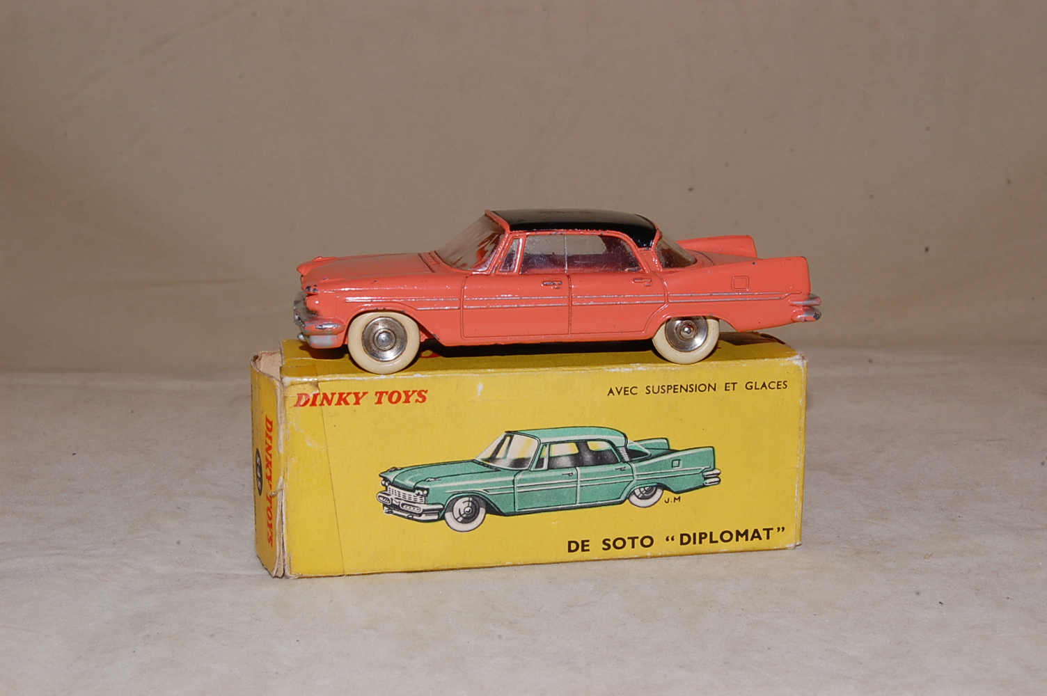 Dinky Toys 545 - DeSoto Diplomat 1/43 - Boîte Seule - À Compléter (collection)