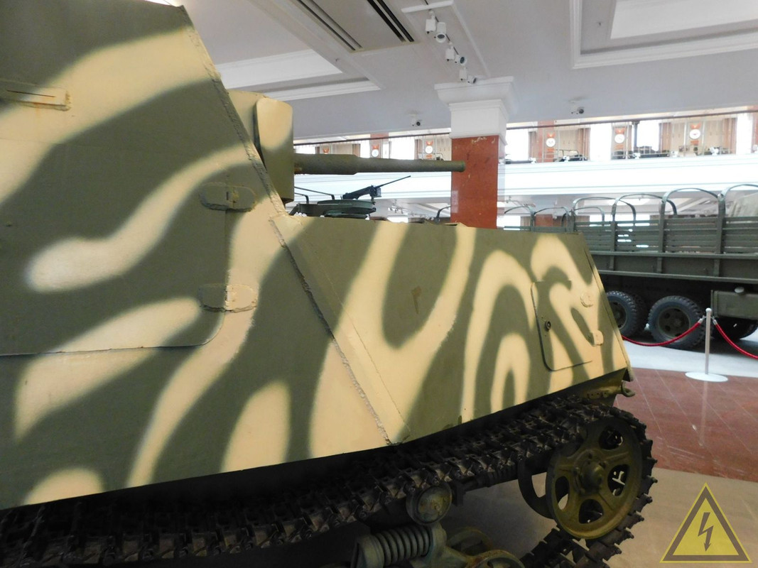 Макет советского бронированного трактор ХТЗ-16, Музейный комплекс УГМК, Верхняя Пышма DSCN5533