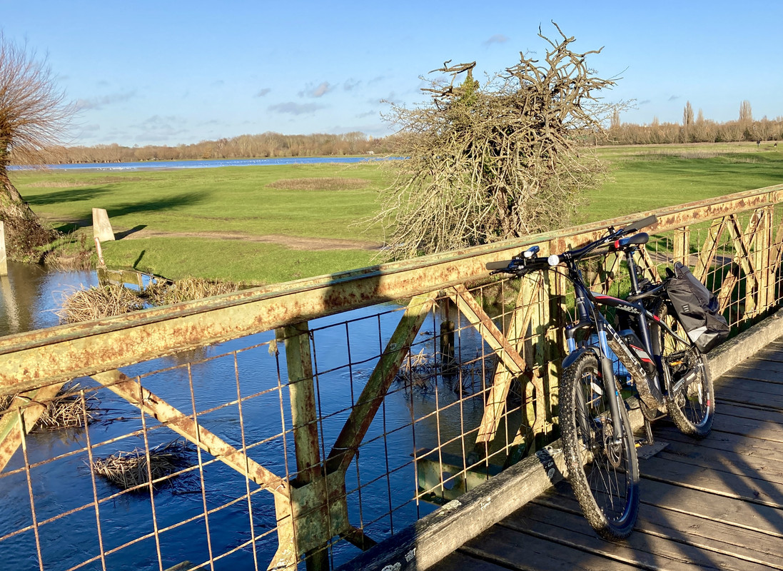 CAFCFF67-0F07-4E6F-A762-DE3EF4A9F656