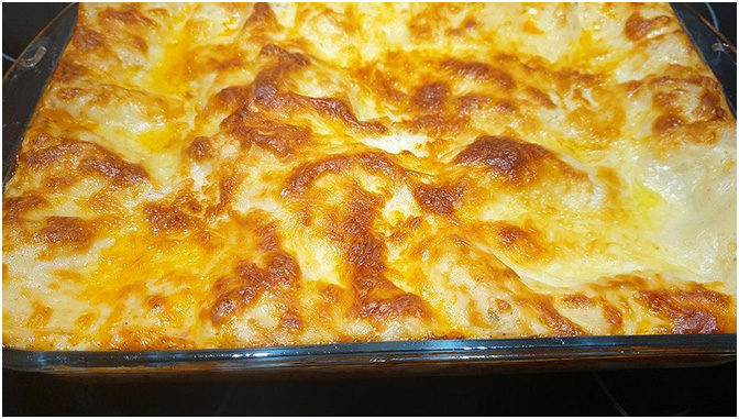 Lecker Béchamel-Hackfleisch-Lasagne Lecker Béchamel-Hackfleisch-Lasagne