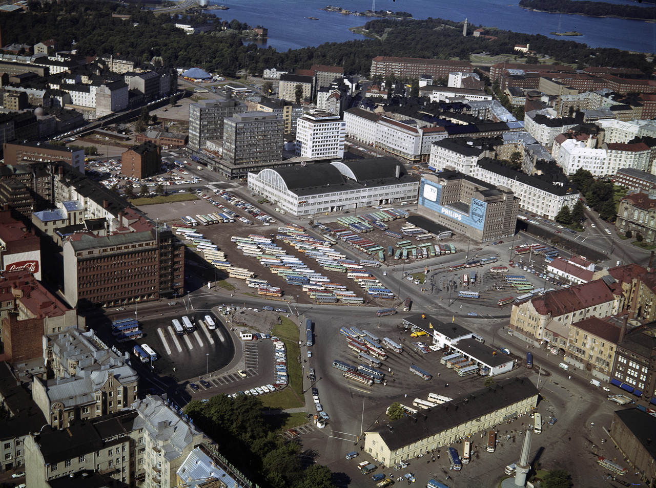 hkm 946B245E 40B7 4362 A5AF 0C74DA1CE772 0 master