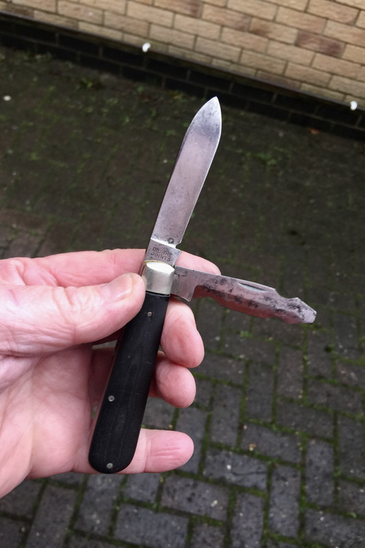 DB51E471-ADE7-4BAD-B939-2AD1ED83E0BF