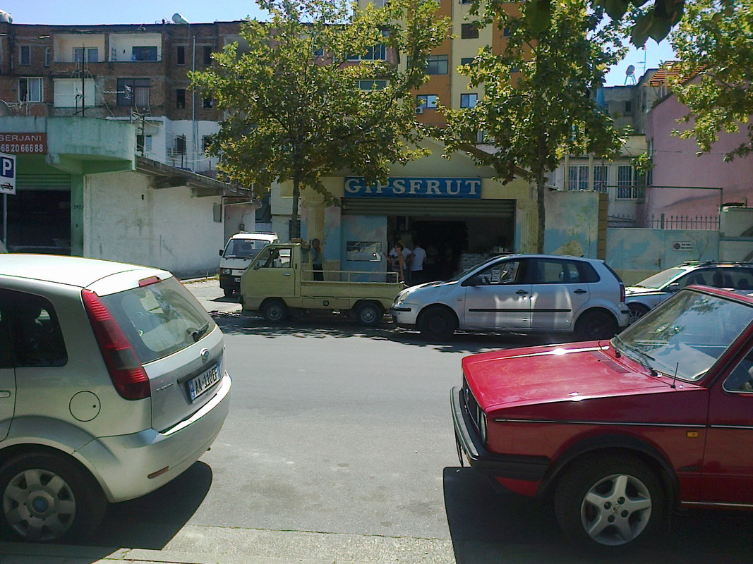 Albanija ... sa spuštenim krovom i BG tablicama ... Fotografija2097