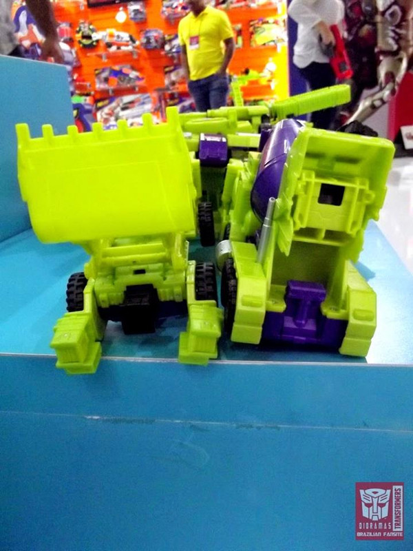 11148612_630232467076260_3860299842443921611_n