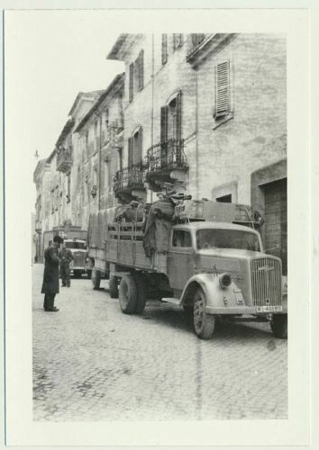 Fallschirmjäger Transportflotte Luftwaffe LKW Opel Blitz Italien