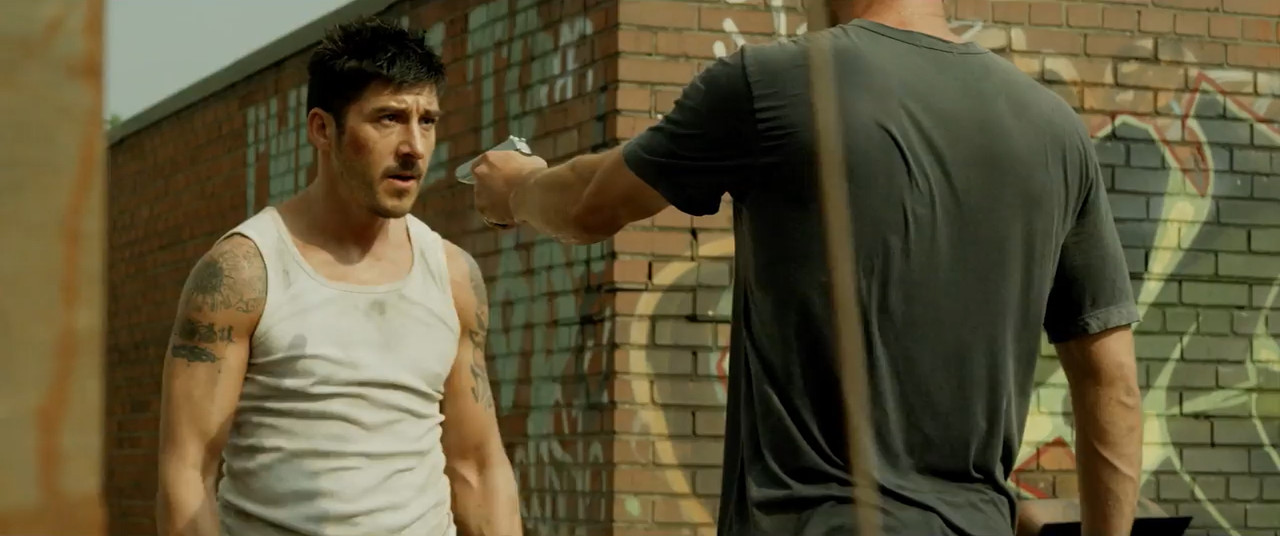 Brick Mansions 2014 WebRip [Hindi + Tamil + English] 480p 720p ESub Screenshot