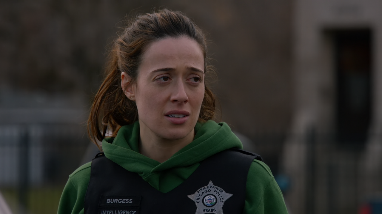 Chicago.P.D.S10E22.A.Better.Place.1080p.10bit.AMZN.WEB-DL.DDP2.0.HEVC-Vyndros.mkv_snapshot_39.59_[20