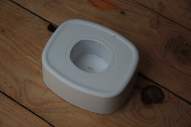 docking station untuk pengecas