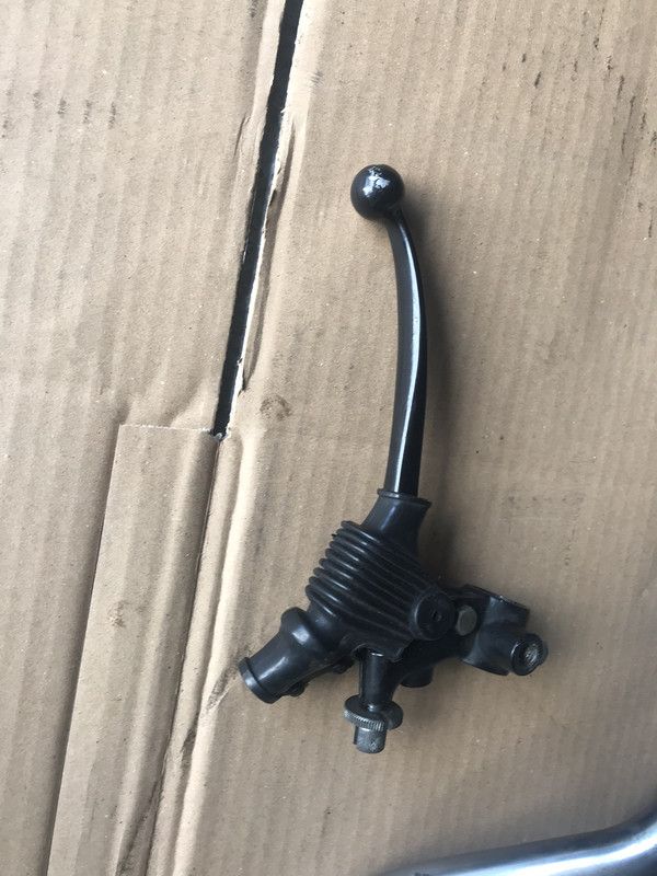 ABDA75CE-B174-439F-983C-6599D4455507