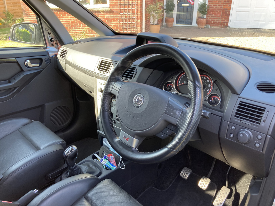 FDFD60D0-4684-4158-B94E-A8BC47006181