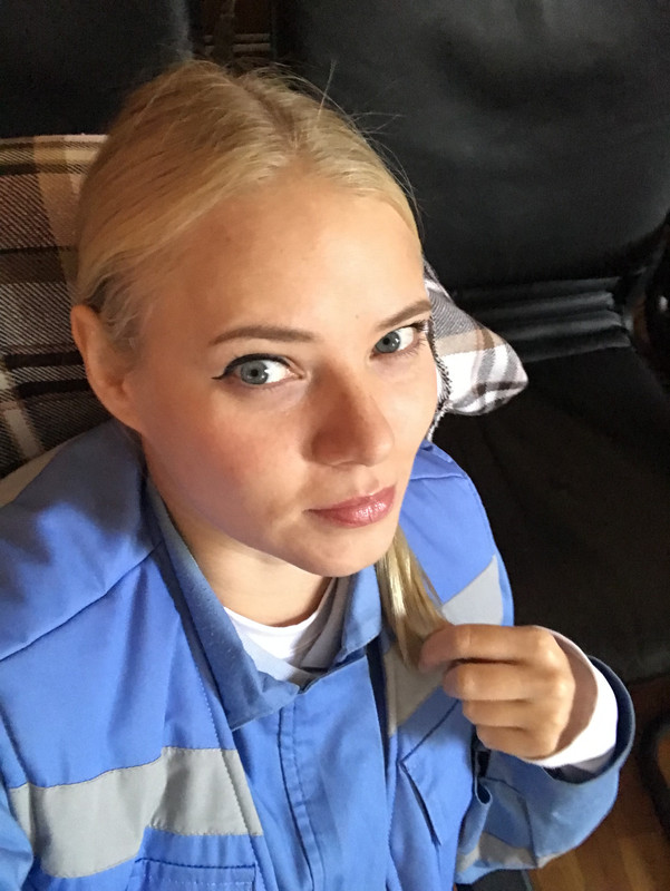 837DDEB4-E4C7-412F-BF41-86D9077AAAE9