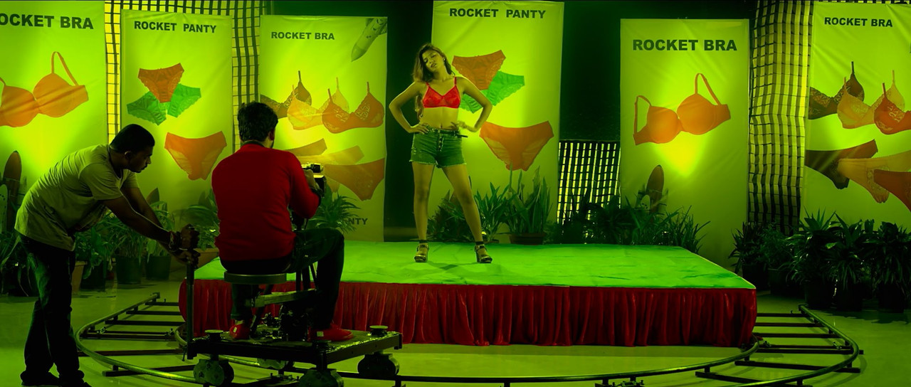 Pyar Hi Pyar 2021.1080p.AMZN.mkv_snapshot_00.16_[2021.07.09_16.44.16]