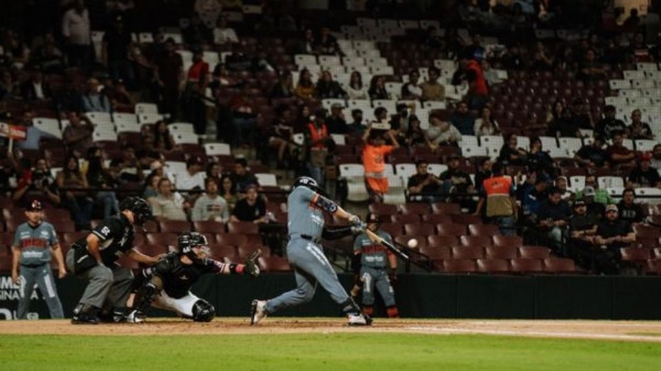 Naranjeros de Hermosillo se lleva el primero del clásico ante Tomateros de Culiacán