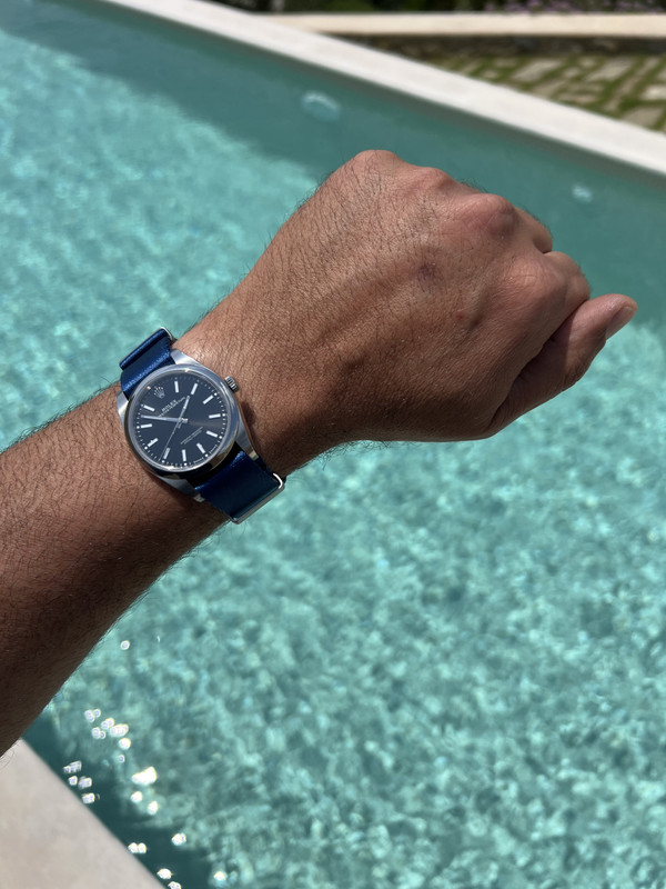 B4F9DA33-33AD-4627-8EE1-6296A89AEA9B