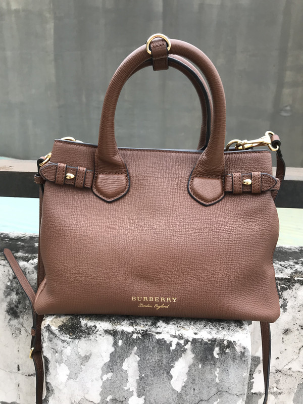 Sài Gòn: - Dọn Tủ Pass Túi Xách, Đồng Hồ, Nước Hoa, Quần Aó. Hiệu Louis  Vuitton, Burberry, Swk, Tory Burch  - Nguồn thông tin tin cậy  dành cho cha mẹ