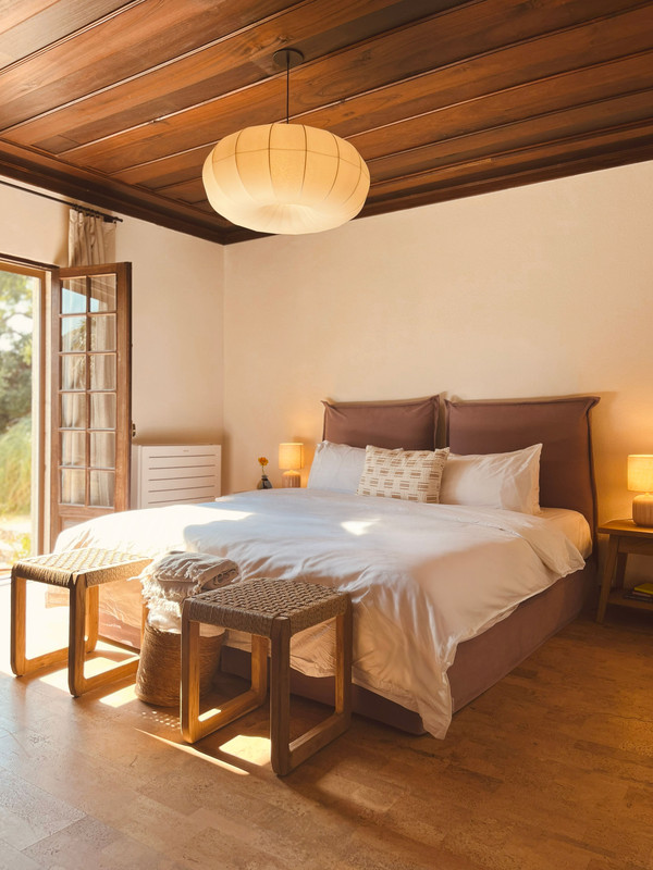 Private room, shared bathroom
