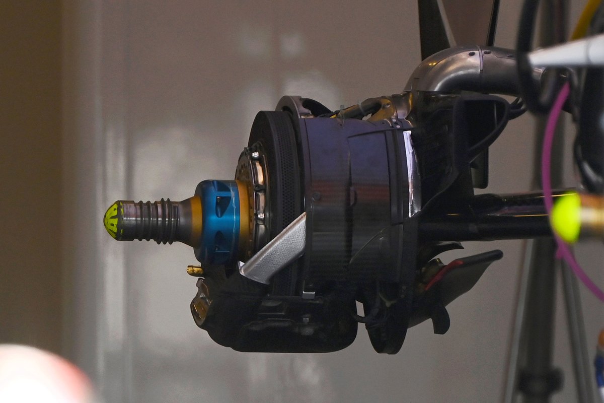 alfa-romeo-racing-c41-detail-1 (3)