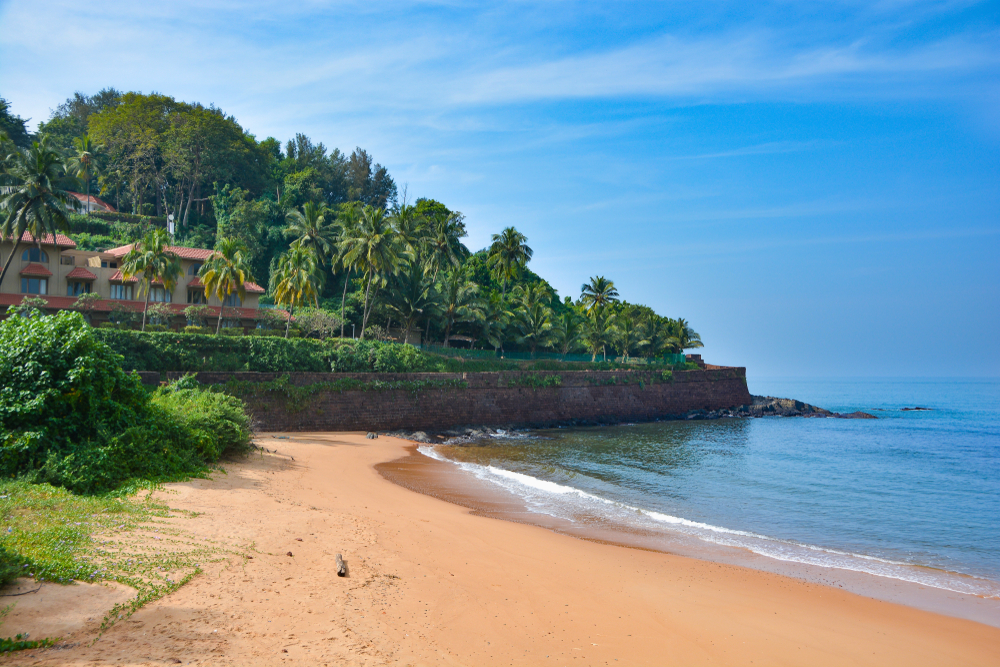Sinquerim Beach, North Goa How To Reach, Best Time & Tips