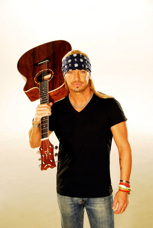 Bret-Michaels-Lucky-Eagle-696x1040