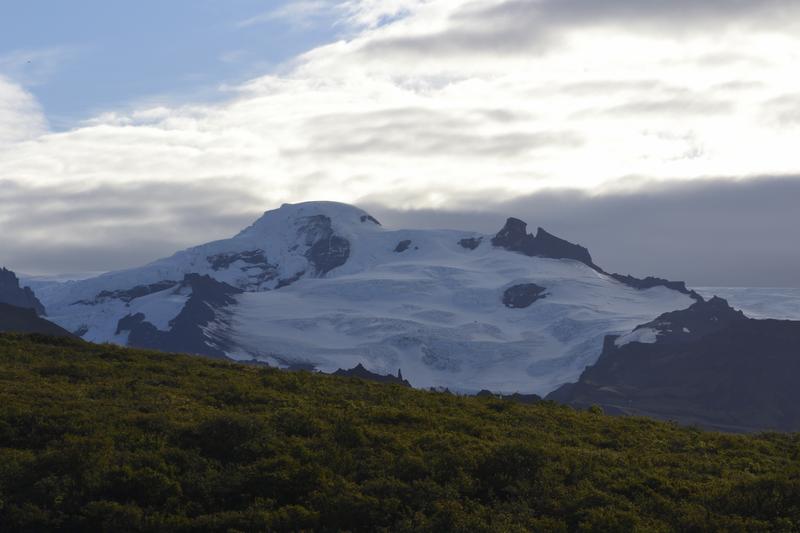 Entre hielo y ceniza. - Islandia, donde la tierra ruge. (3)