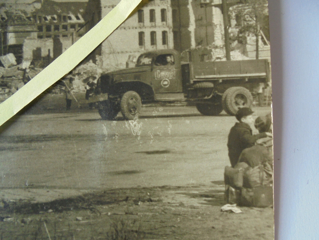 Berlin 1945 orginales zeitgenöss. russ. Archivfoto - Charlottenburger Tor1