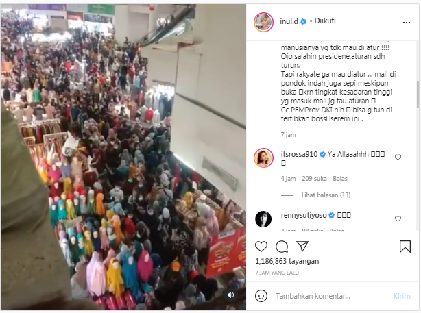 Kerumunan manusia di Pasar Tanah Abang