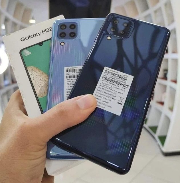 Smartphone Samsung Galaxy M32, 128GB, 6GB RAM, Bateria de 5000mAh, Tela Infinita de 6.4”